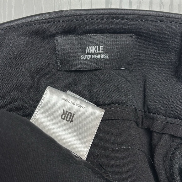 Express Faux Leather High Rise Pleated Straight Ankle Trouser Pant Black 10 - Picture 9 of 10